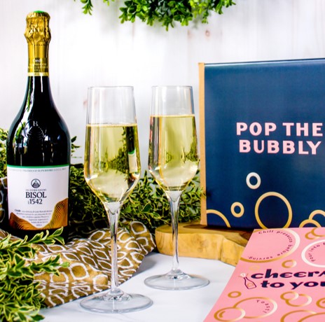Cheers! Champagne Toasting Kit